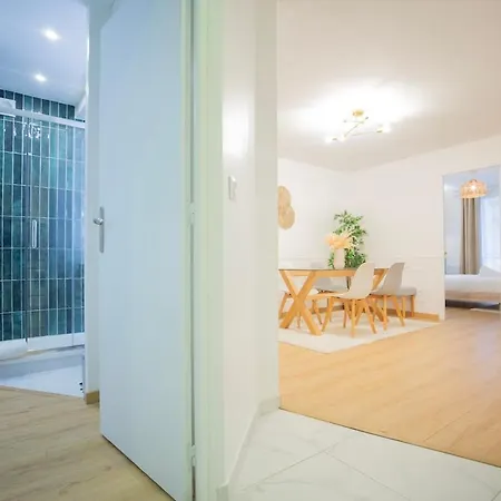 Appartamento Sd Familiale Au Coeur De La Rue Saint Denis Parigi